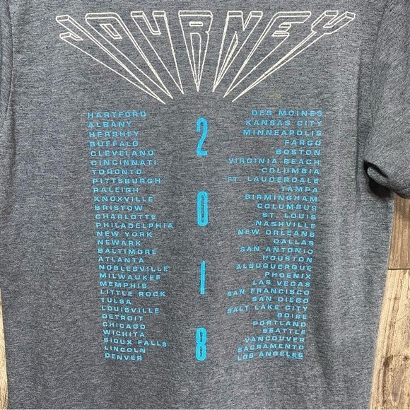 Gilden- Journey 2018 Concert Tee Ring Spun Soft Style- Sz. M - Picture 6 of 6